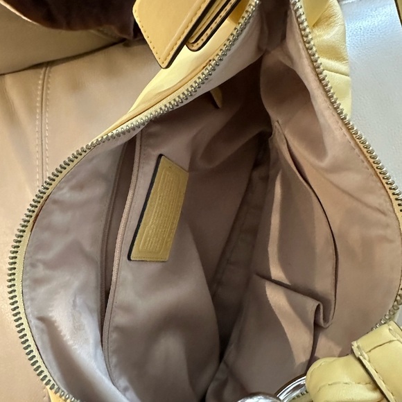 Limited Edition Butter Yellow Coach Bag - Picture 2 of 8